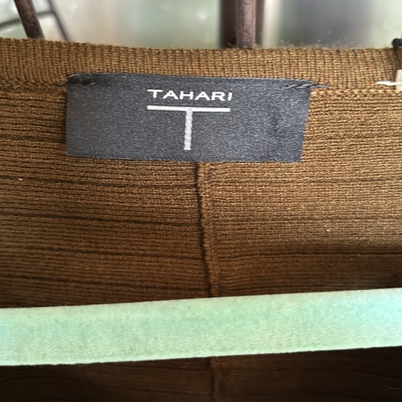 NWT Tahari wide sleeve sweater size small - Picture 3 of 11